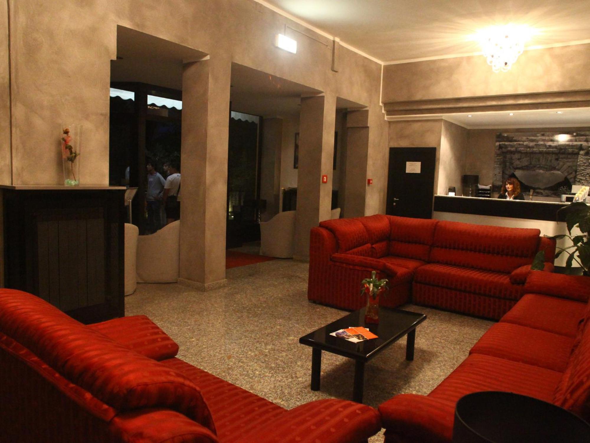 Hotel Pineta Cagli Luaran gambar