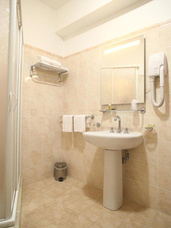 Hotel Pineta Cagli Bilik gambar
